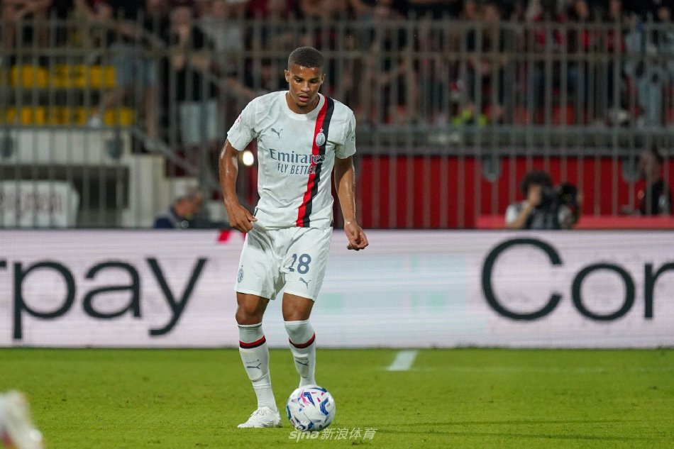 在首轮比赛 在首轮比赛