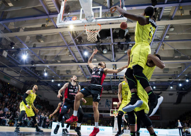 全方面压制 全方面压制