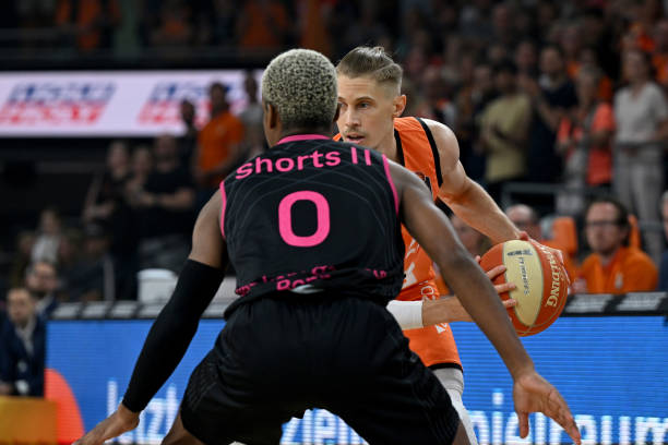 通过精准传 通过精准传