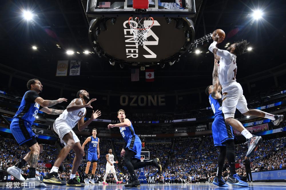 足球场上的 足球场上的