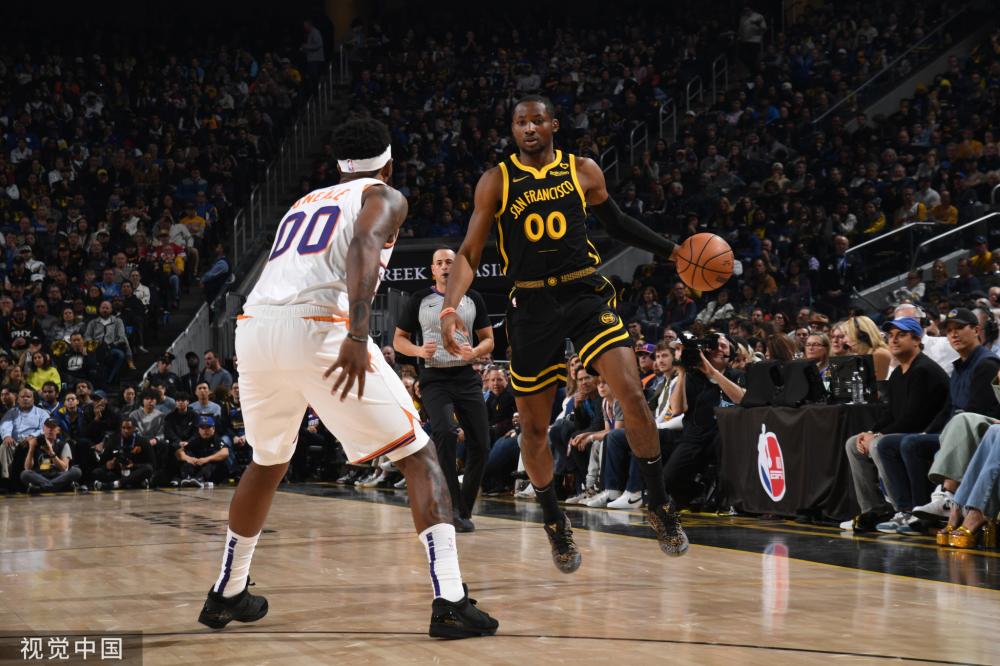 社交媒体上 社交媒体上